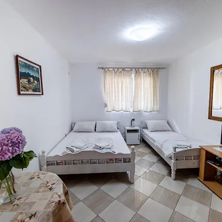 Apartments Vila Nikolic Rafailovici Exterior photo